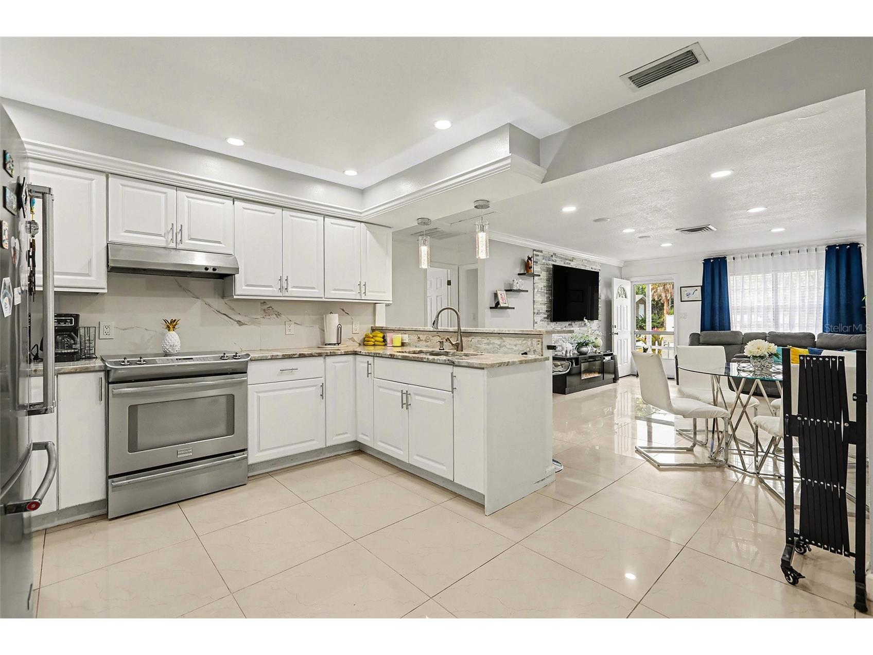 4703 33rd Street W Bradenton FL 34207 A4677167 image10