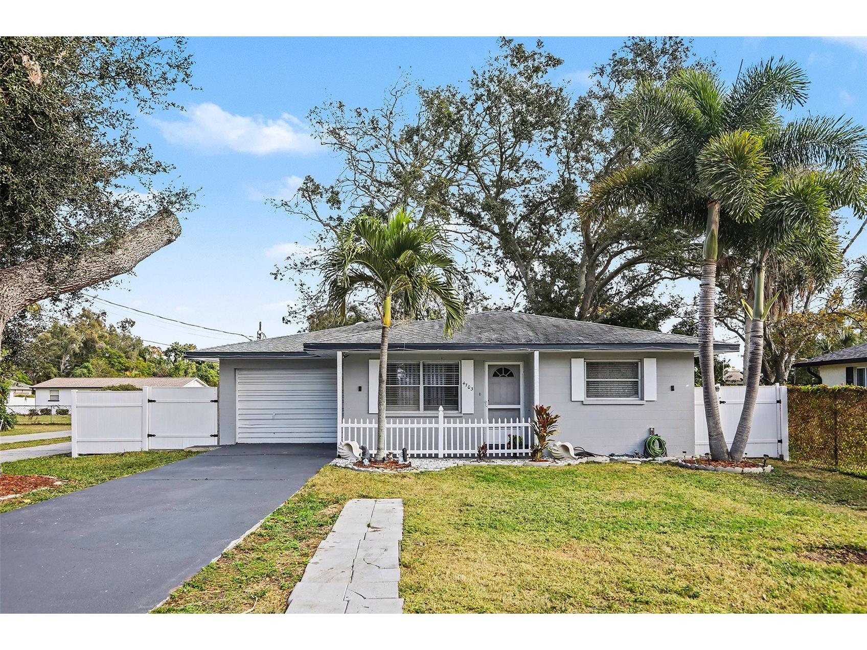 4703 33rd Street W Bradenton FL 34207 A4677167 image2