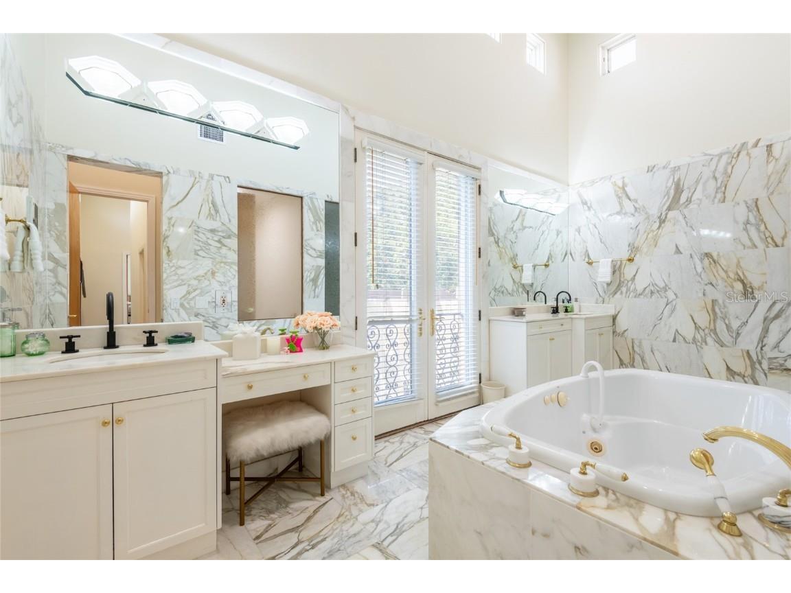 4703 Dolphin Cay Lane S Saint Petersburg FL 33711 - BOCA CIEGA TB8408751 image38