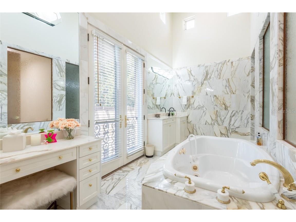 4703 Dolphin Cay Lane S Saint Petersburg FL 33711 - BOCA CIEGA TB8408751 image39