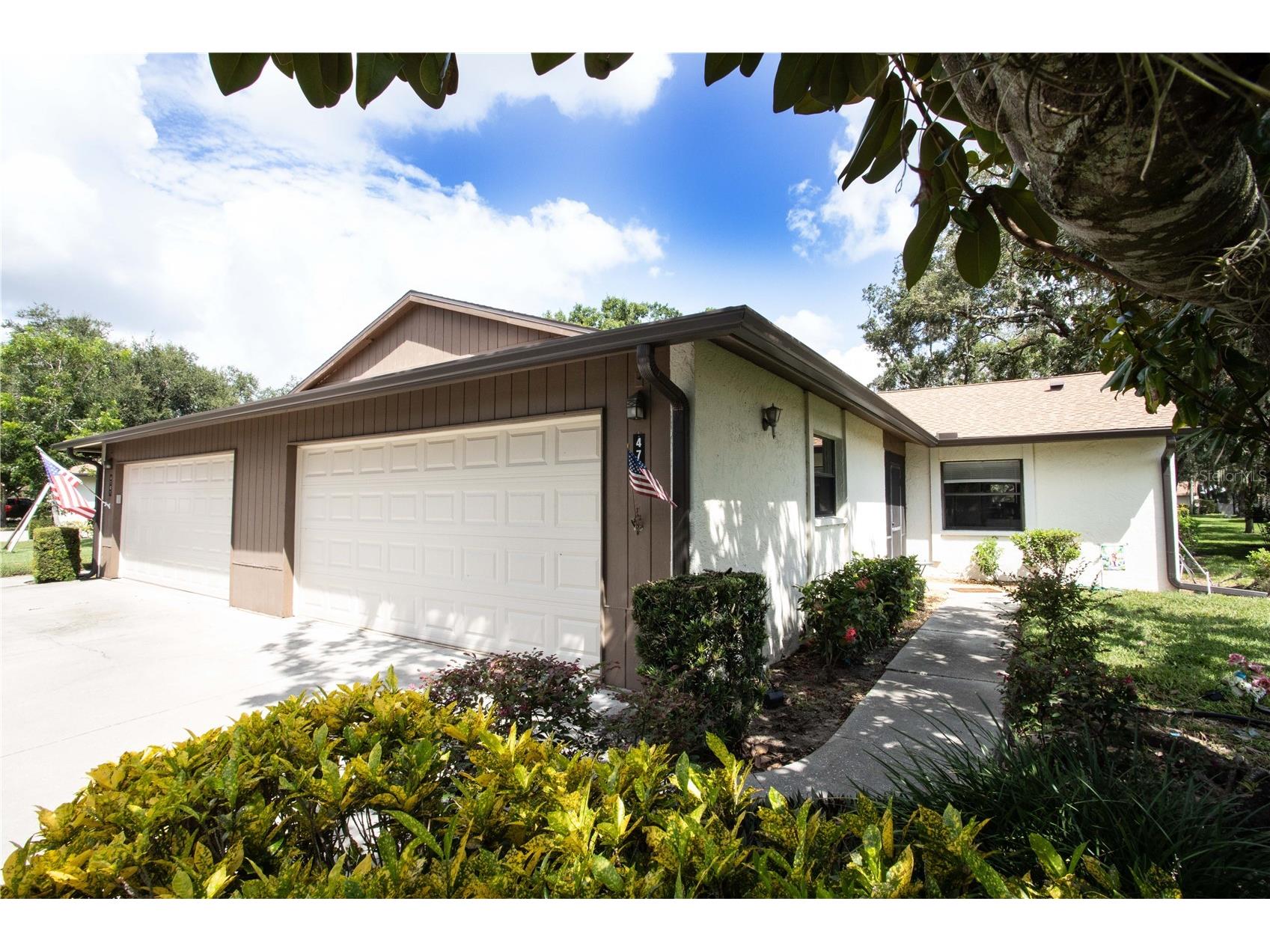 4703 Oak Hill Drive #4 Sarasota FL 34232 A4662864 image1