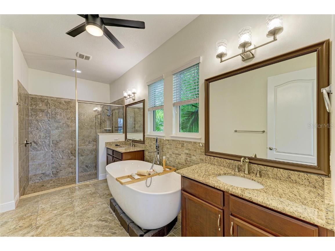 4703 Tobermory Way Bradenton FL 34211 A4670264 image42