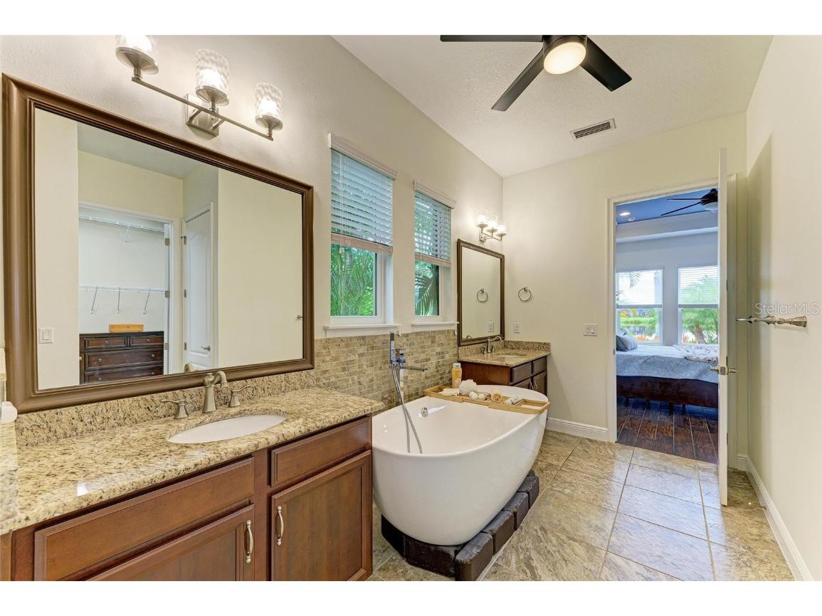 4703 Tobermory Way Bradenton FL 34211 A4670264 image44