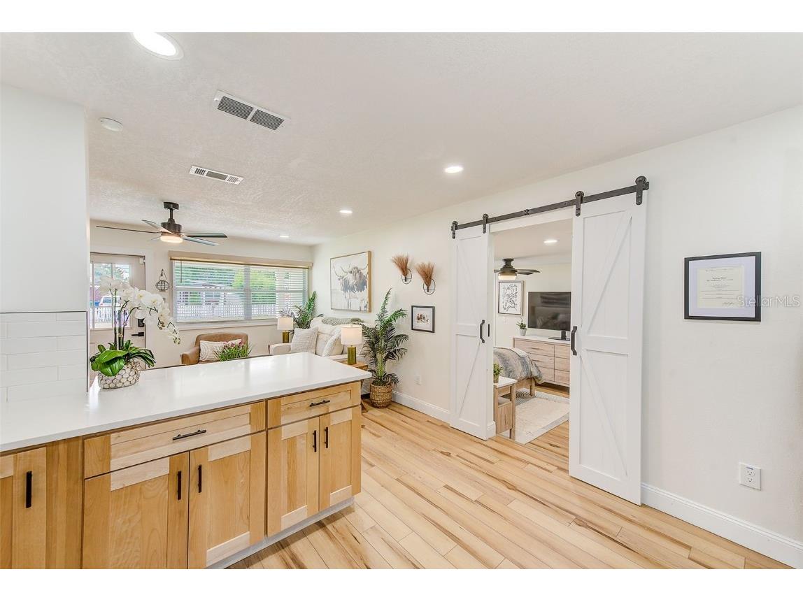 4703 W Wallace Avenue Tampa FL 33611 TB8440012 image11