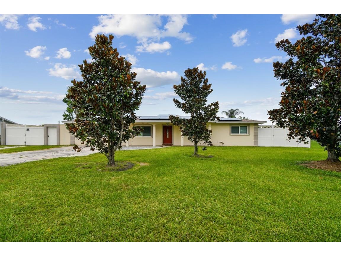 4704 37th Street E Bradenton FL 34203 A4575288 image1