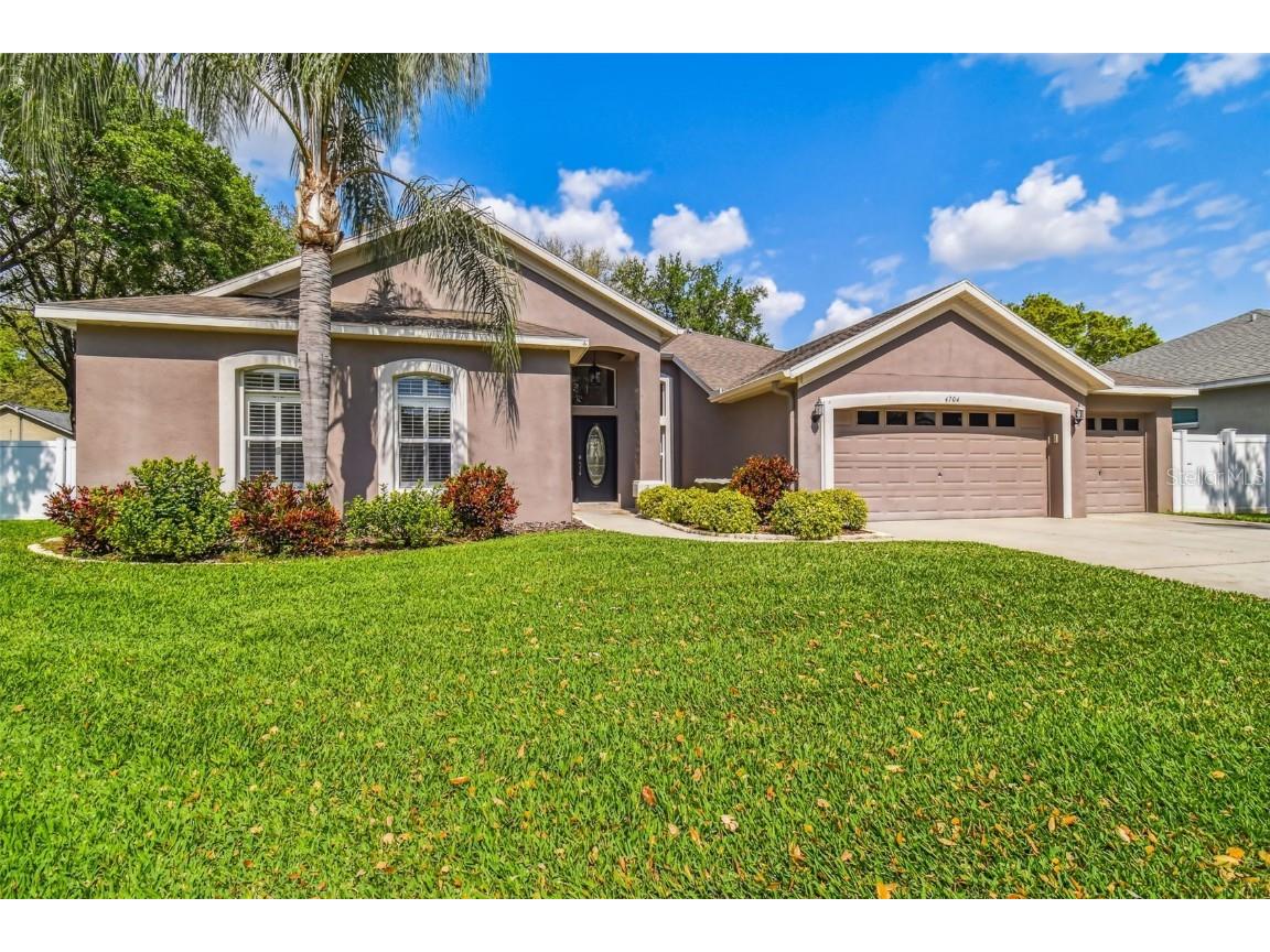 4704 Barn Owl Court Valrico FL 33596 T3437909 image1