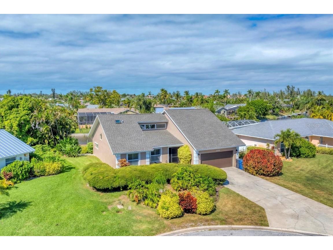 4704 Coral Lake Drive Bradenton FL 34210 A4670628 image1