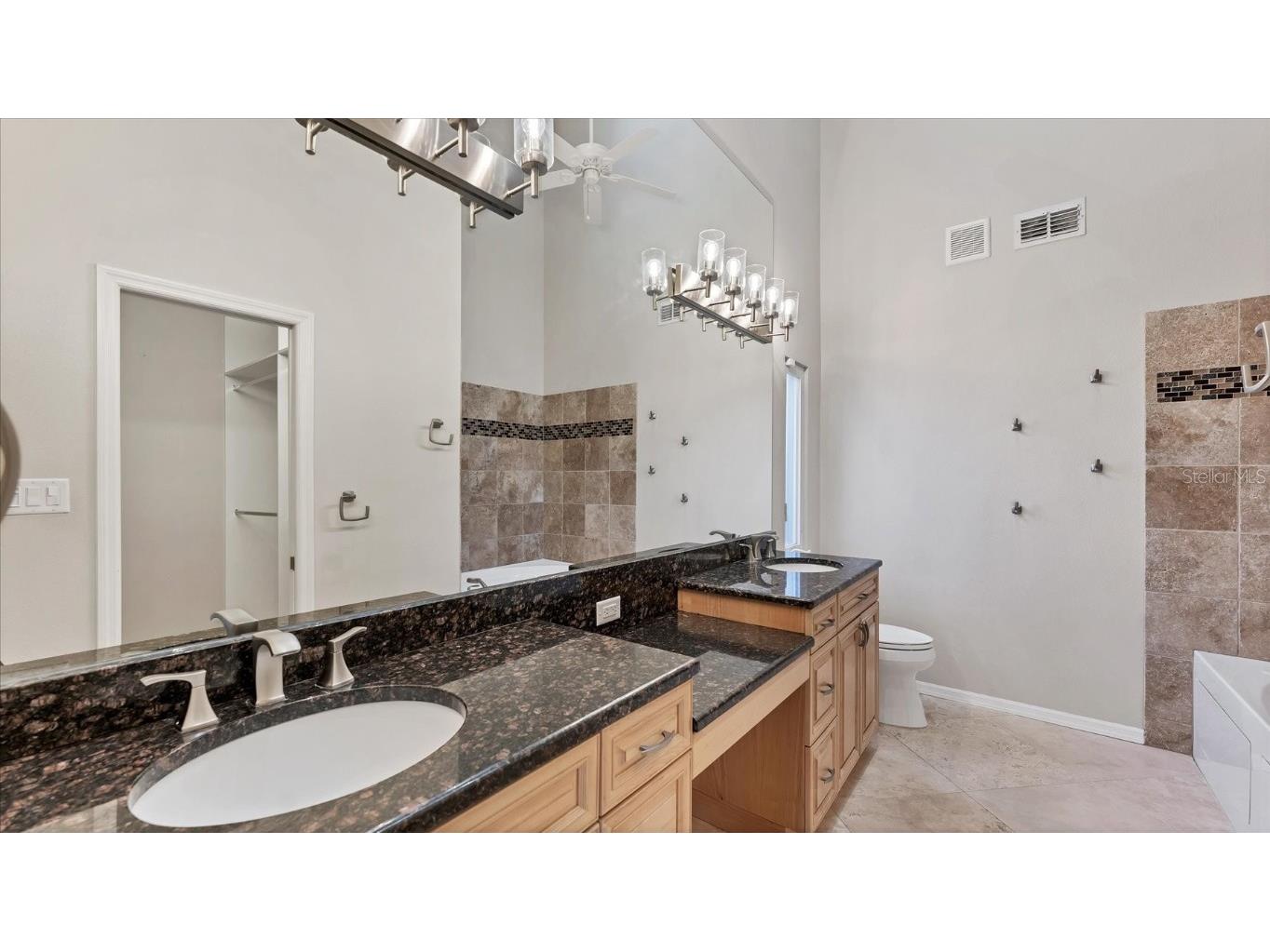 4704 Coral Lake Drive Bradenton FL 34210 A4670628 image23