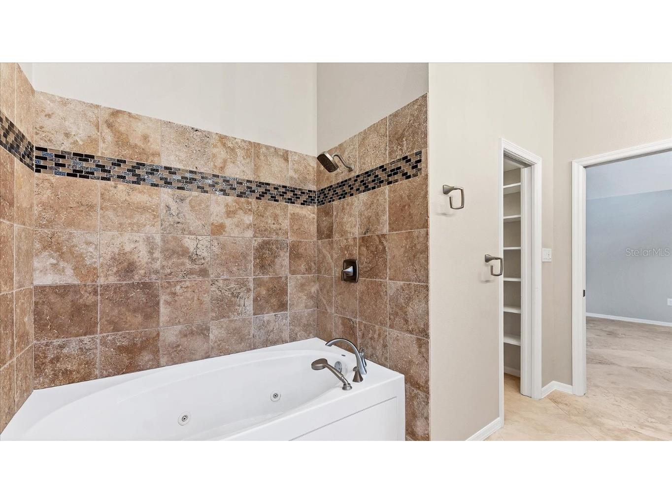 4704 Coral Lake Drive Bradenton FL 34210 A4670628 image25