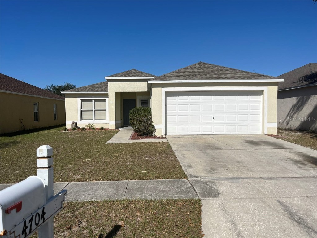 4704 Newbourne Way Valrico FL 33594 T3427642 image1