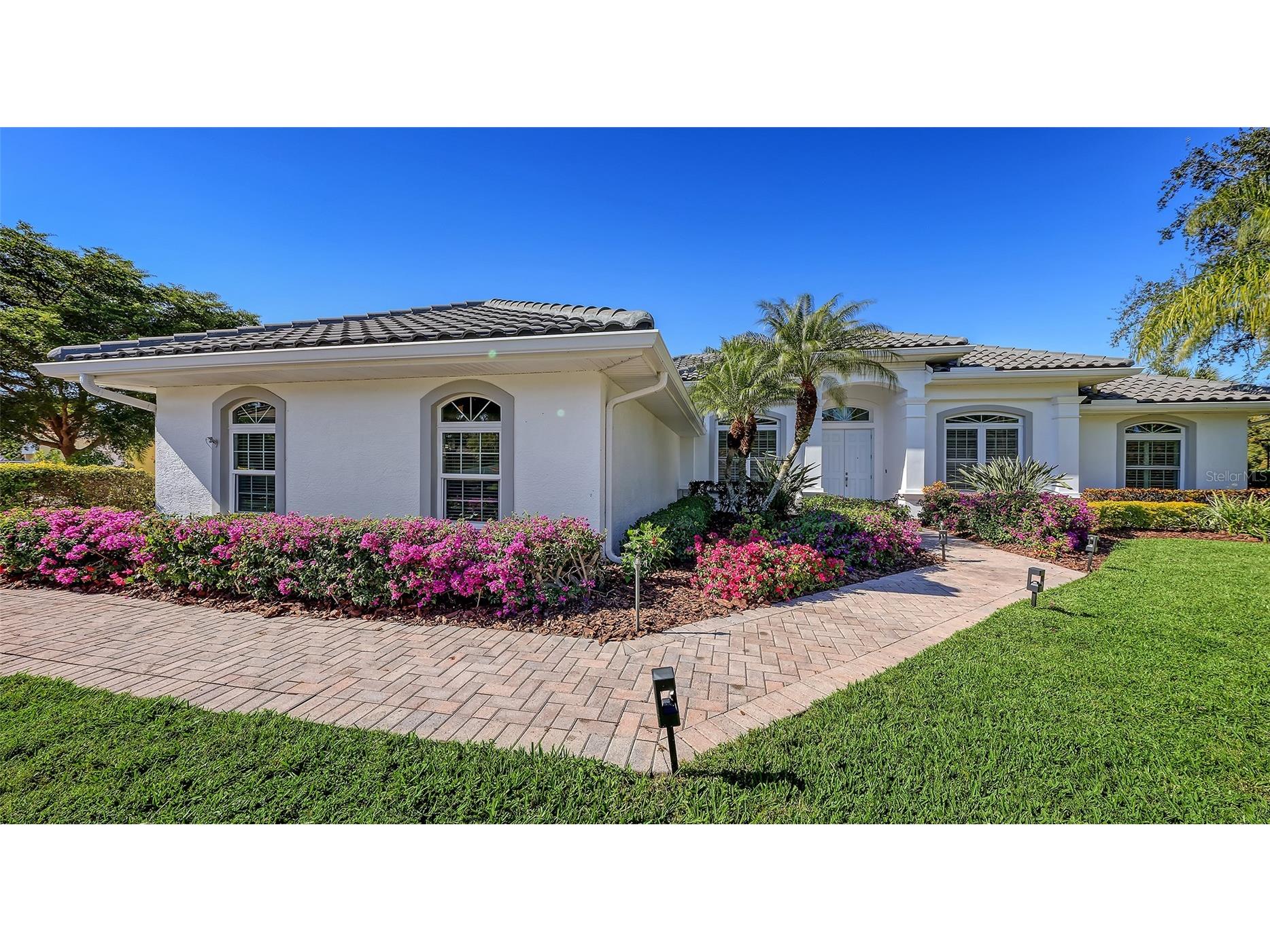 4704 Sweetmeadow Circle Sarasota FL 34238 A4677112 image1