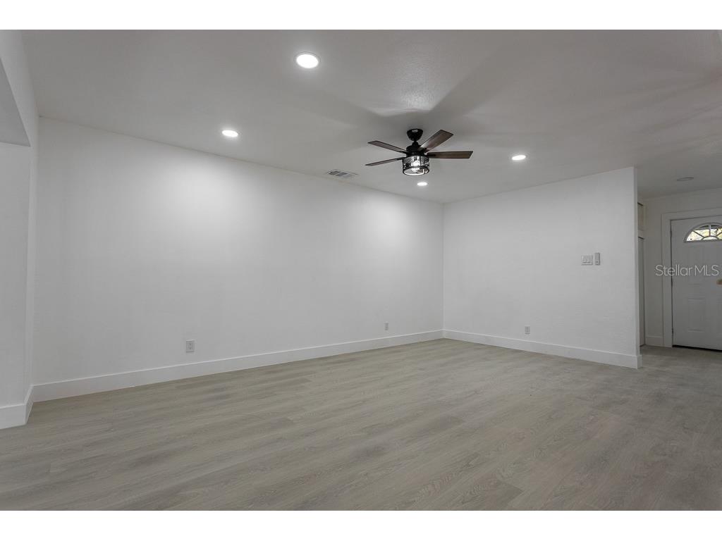 4704 W Chapin Avenue Tampa FL 33611 TB8429326 image11