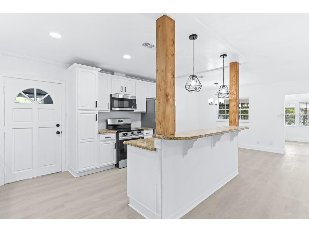 4704 W Chapin Avenue Tampa FL 33611 TB8429326 image3