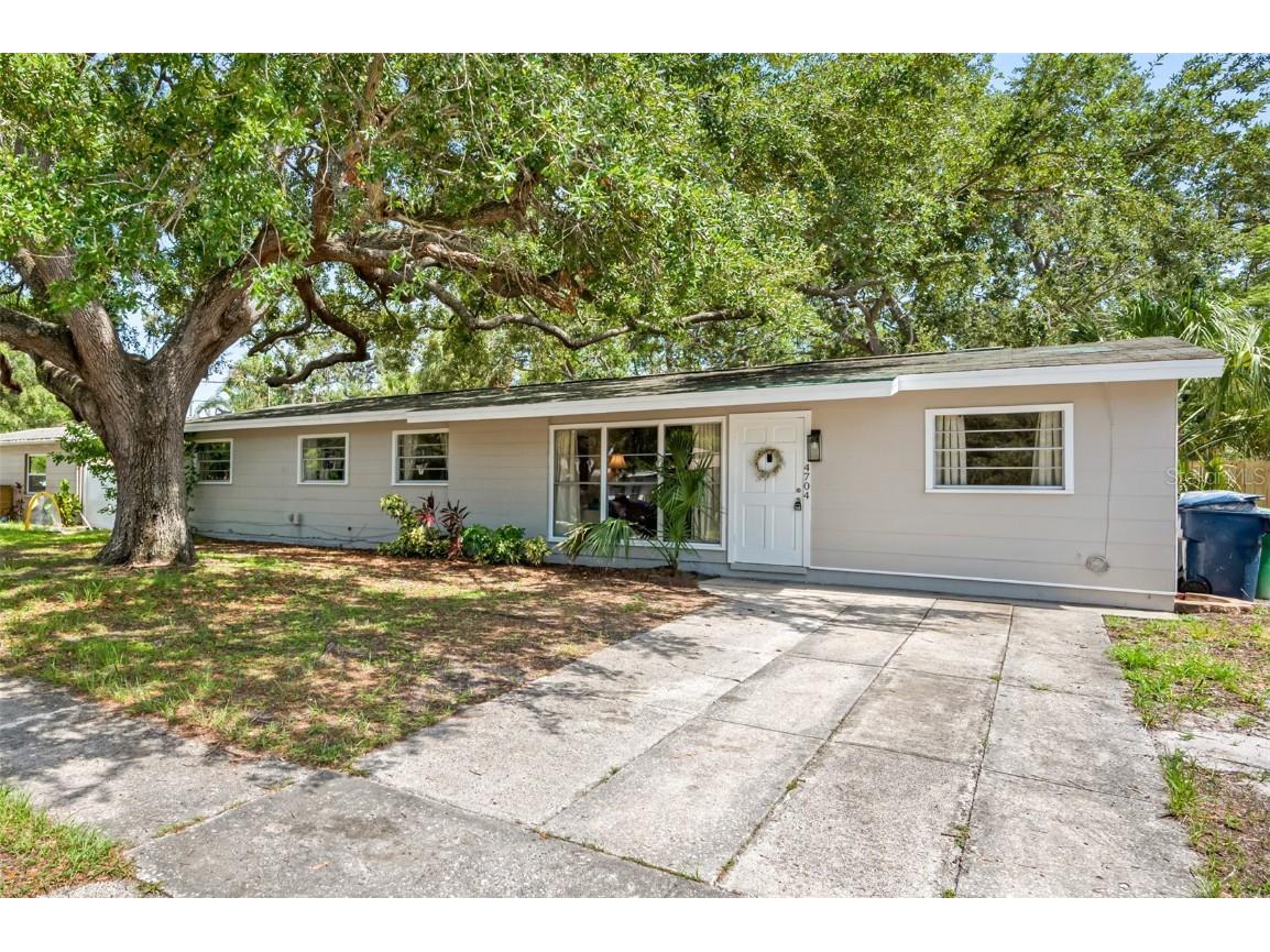 4704 W Wyoming Avenue Tampa FL 33616 TB8439716 image1