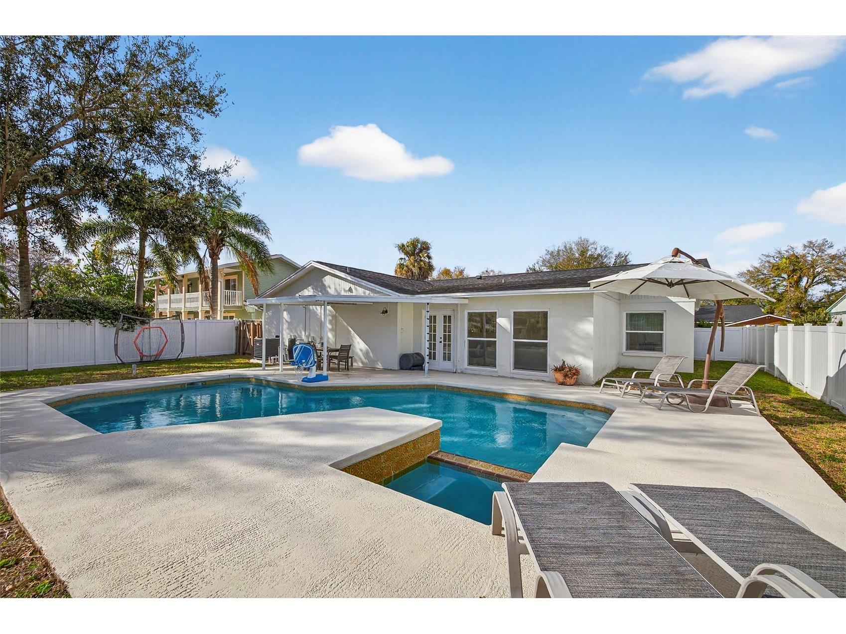 4705 Foxshire Circle Tampa FL 33624 TB8478476 image19