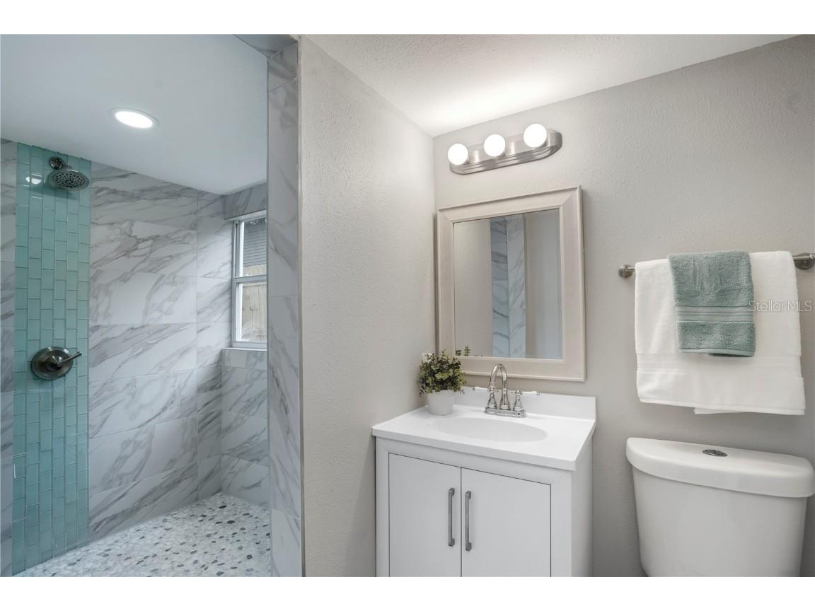 4705 Hollingsworth Avenue #LOWER Sarasota FL 34233 A4543933 image19