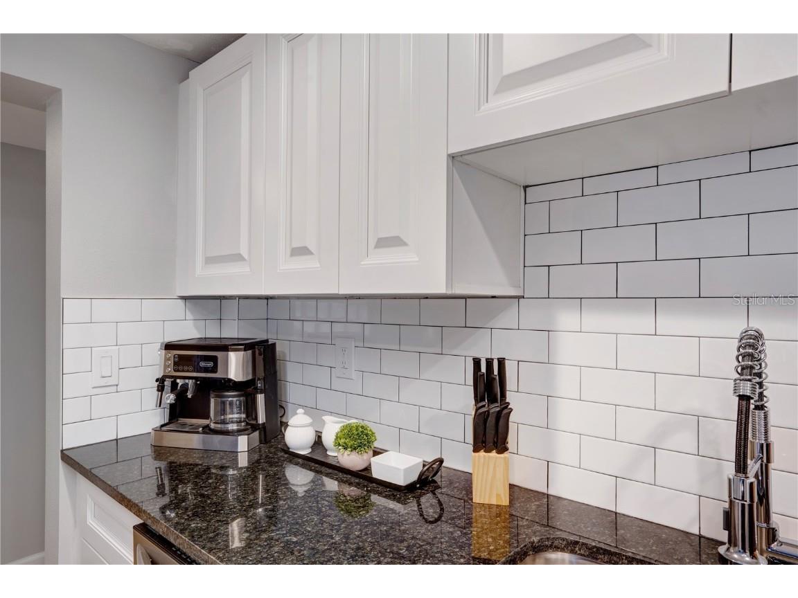 4705 Hollingsworth Avenue #LOWER Sarasota FL 34233 A4543933 image4