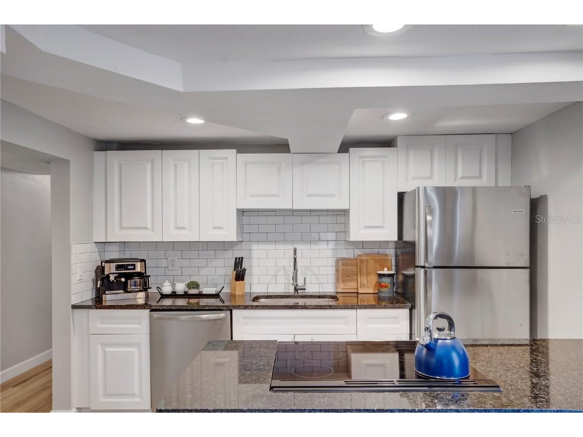 4705 Hollingsworth Avenue #LOWER Sarasota FL 34233 A4543933 image5