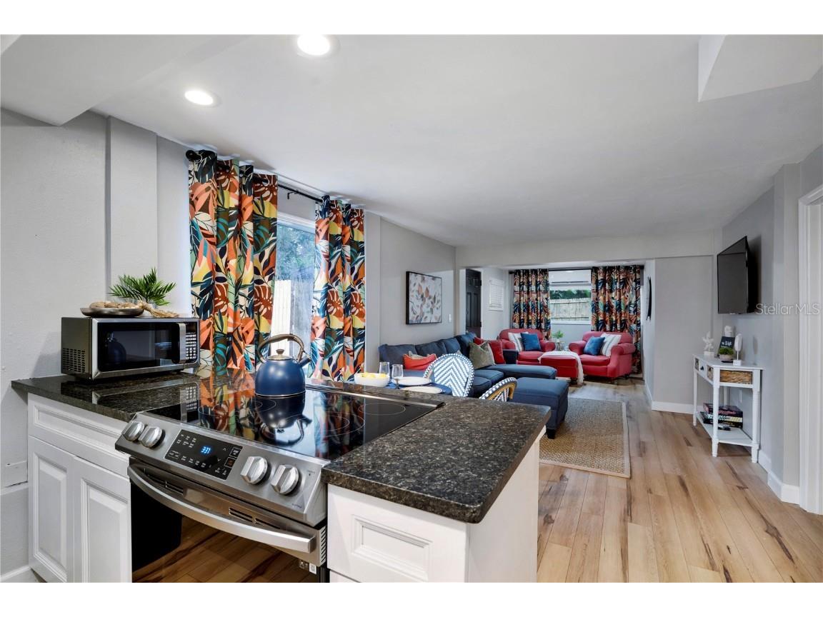 4705 Hollingsworth Avenue #LOWER Sarasota FL 34233 A4543933 image6