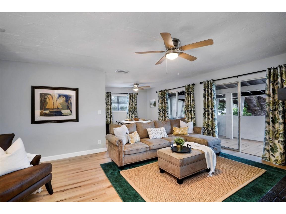 4705 Hollingsworth Avenue Sarasota FL 34233 A4544030 image2