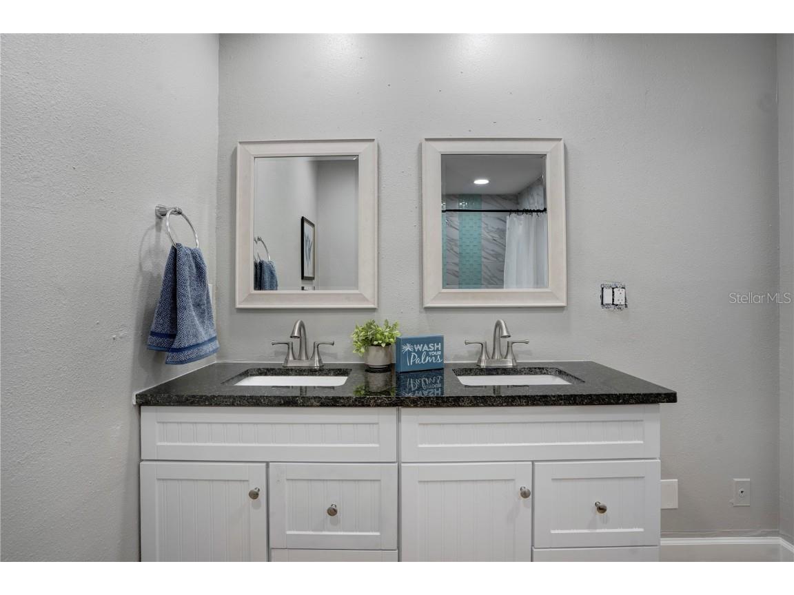 4705 Hollingsworth Avenue Sarasota FL 34233 A4544030 image24