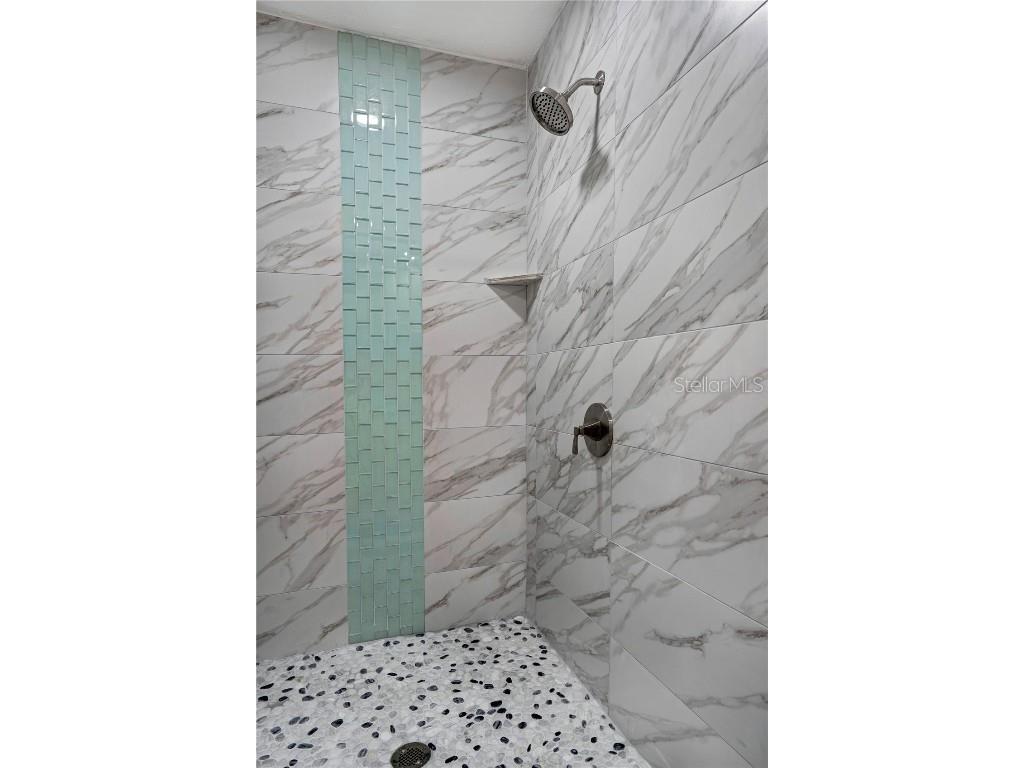 4705 Hollingsworth Avenue Sarasota FL 34233 A4544030 image25