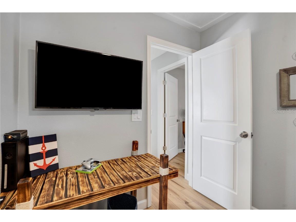 4705 Hollingsworth Avenue Sarasota FL 34233 A4544030 image29