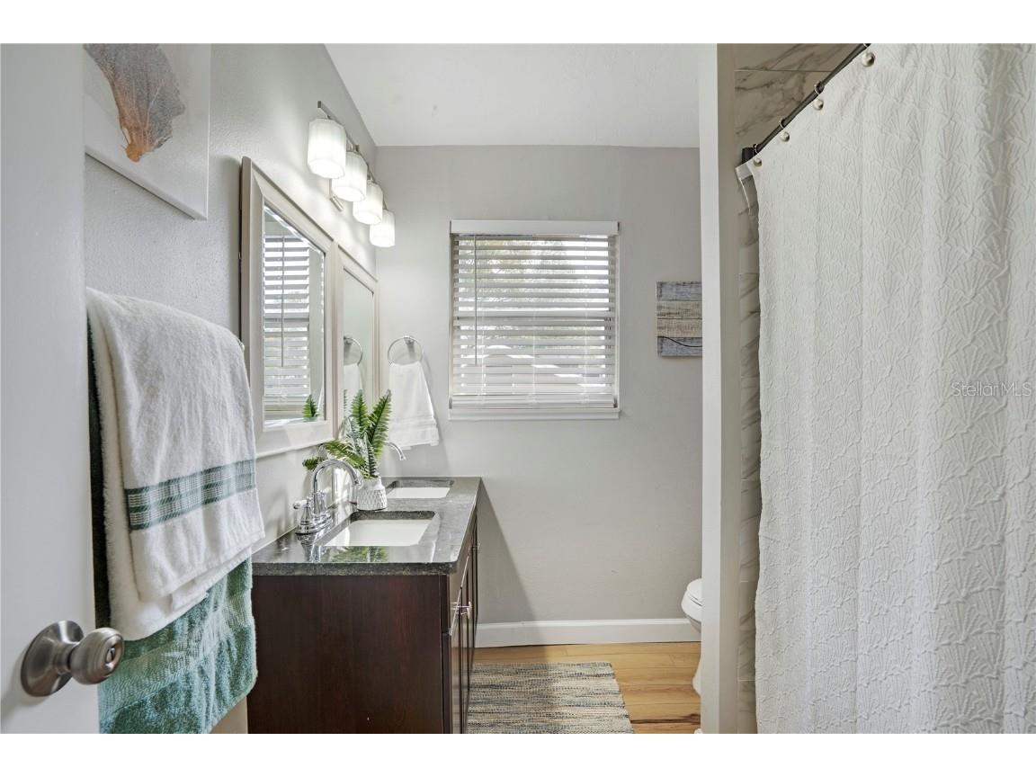 4705 Hollingsworth Avenue Sarasota FL 34233 A4544030 image30