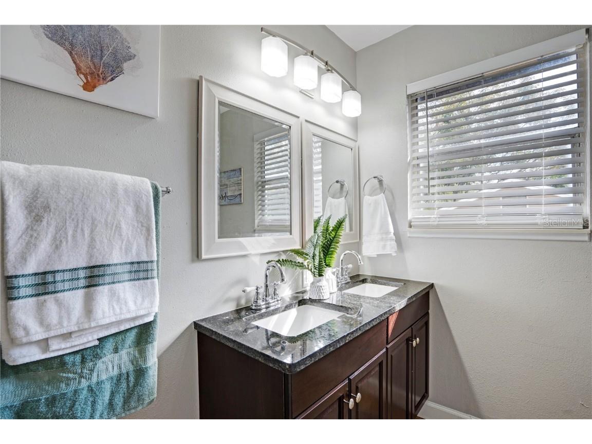 4705 Hollingsworth Avenue Sarasota FL 34233 A4544030 image31