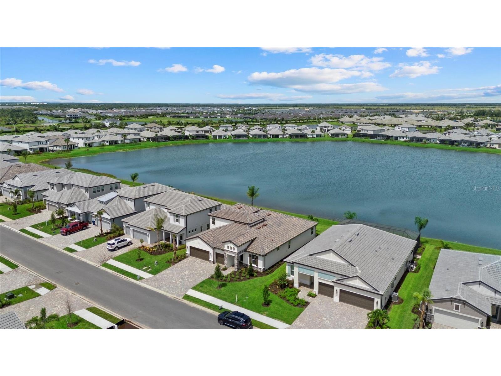 4705 Sweet Retreat Run Lakewood Ranch FL 34211 A4658901 image1
