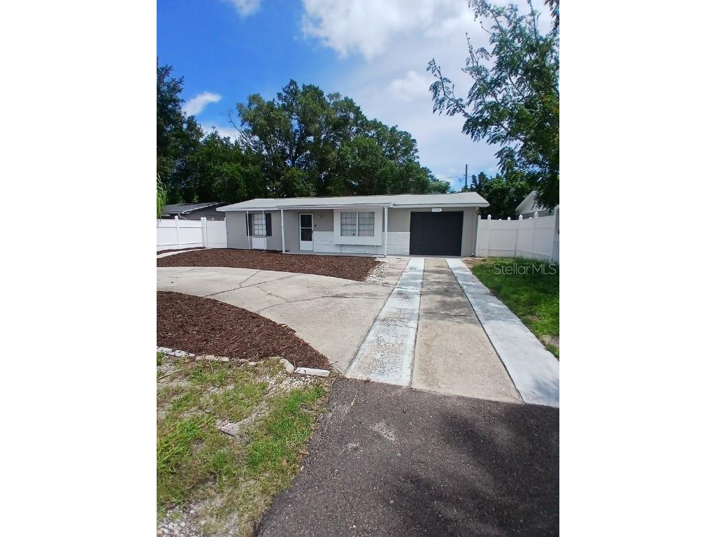4706 Darlington Road Holiday FL 34690 TB8407057 image1