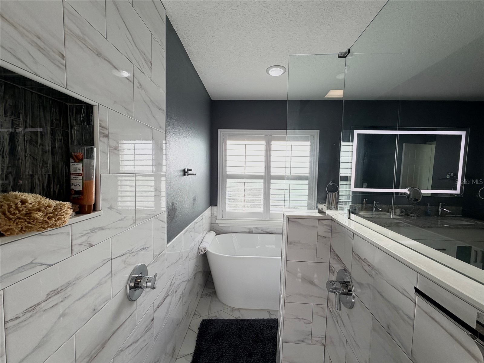 4706 Dunquin Place Tampa FL 33610 P4938397 image36