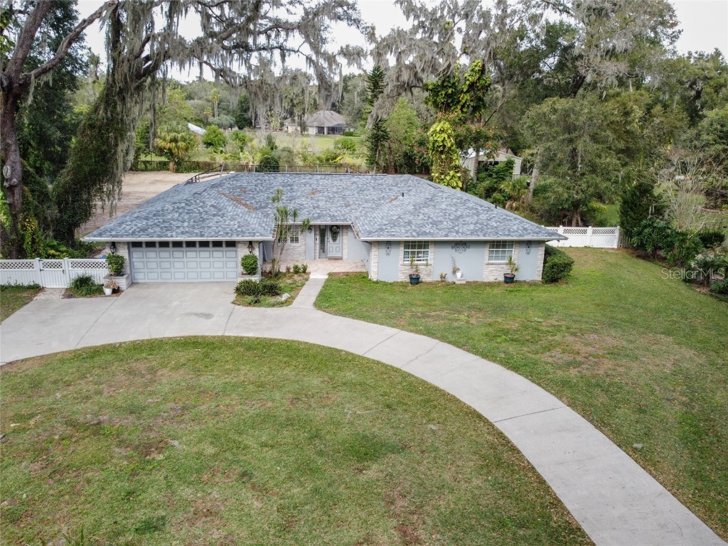 4706 Fairlea Drive Valrico FL 33596 G5076398 image1