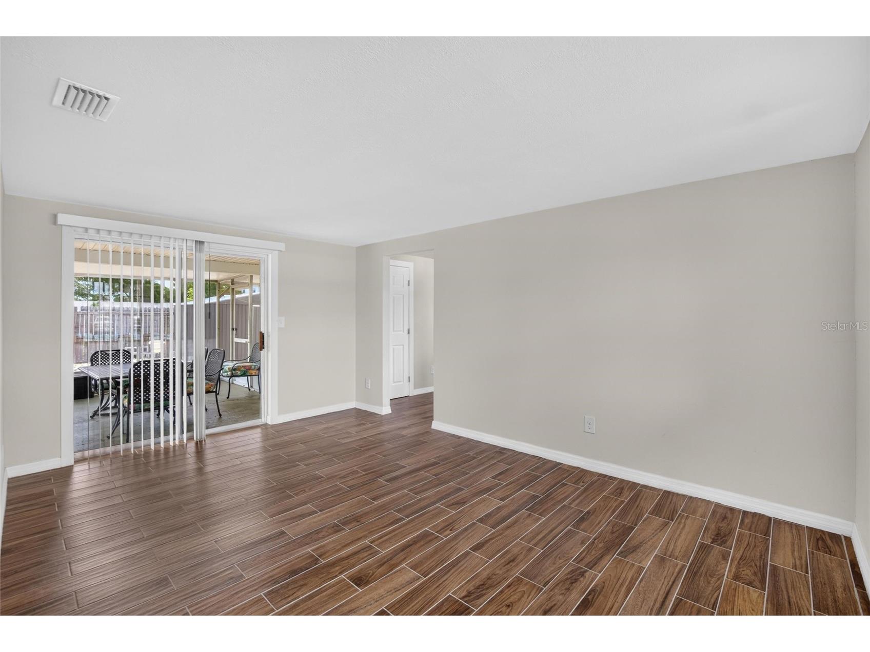 4706 S 87th Street Tampa FL 33619 O6426725 image3