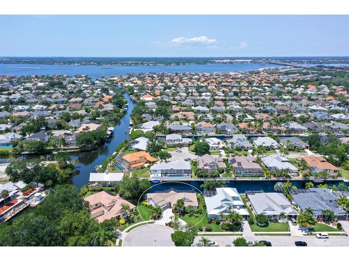 4707 Clipper Drive Bradenton FL 34208 - MANATEE RIVER A4570303 image1