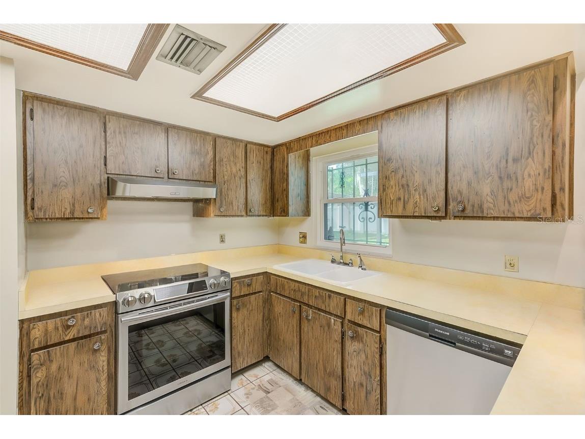 4707 E Temple Heights Road Tampa FL 33617 TB8413858 image12