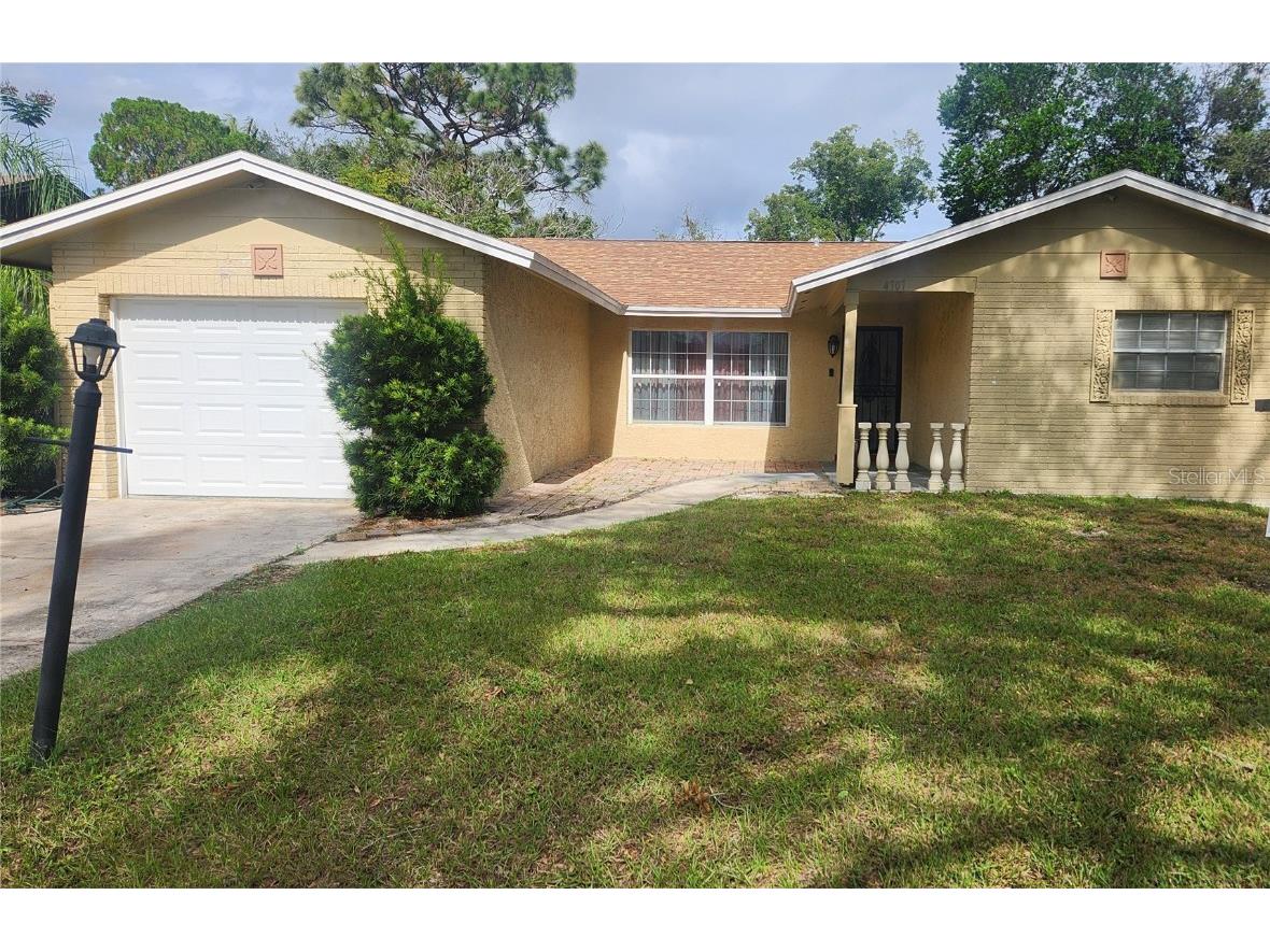 4707 Harwich Street Orlando FL 32808 O6229984 image1