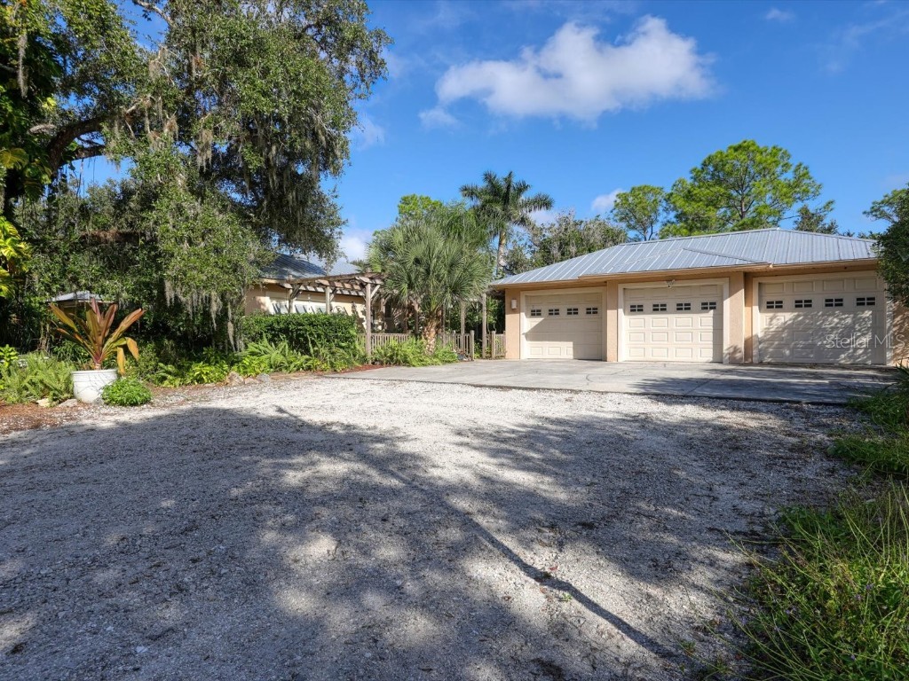 4708 Hidden River Road Sarasota FL 34240 A4671077 image1