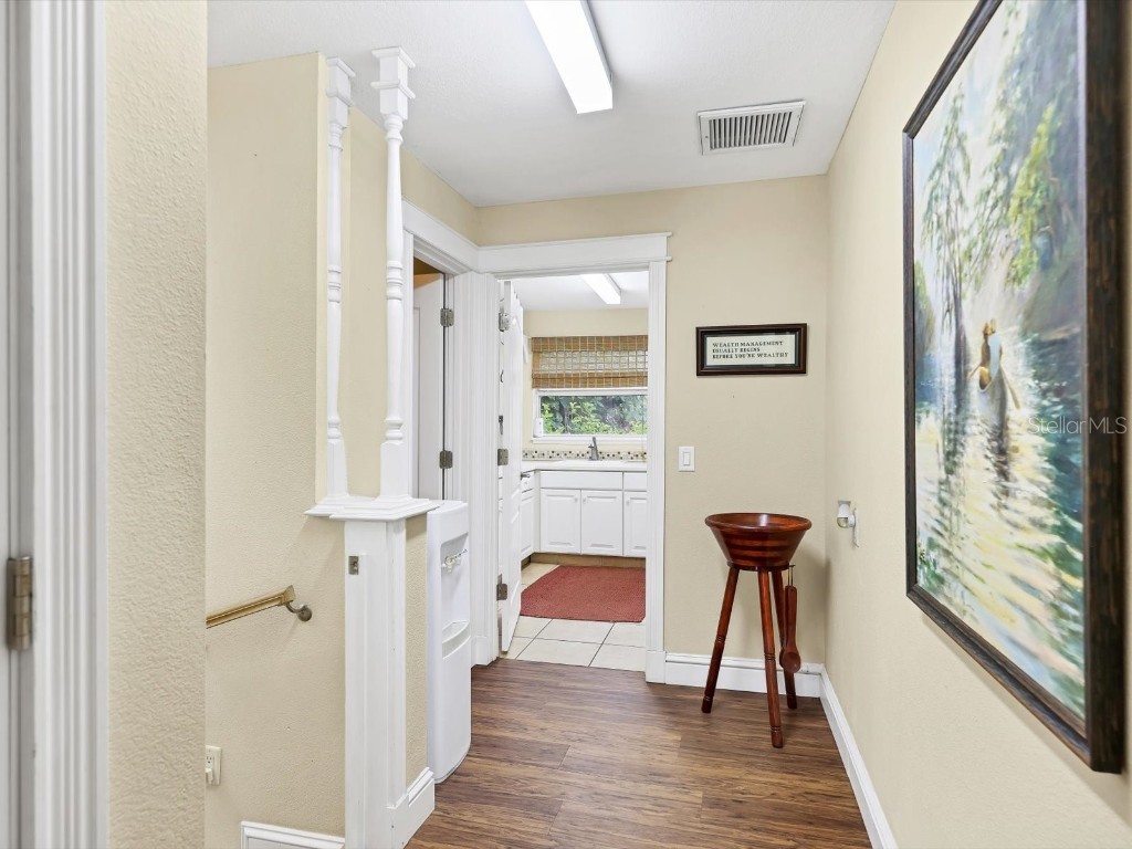 4708 Hidden River Road Sarasota FL 34240 A4671077 image15