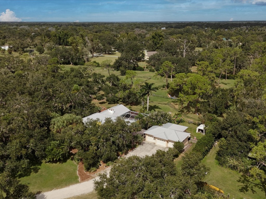 4708 Hidden River Road Sarasota FL 34240 A4671077 image2