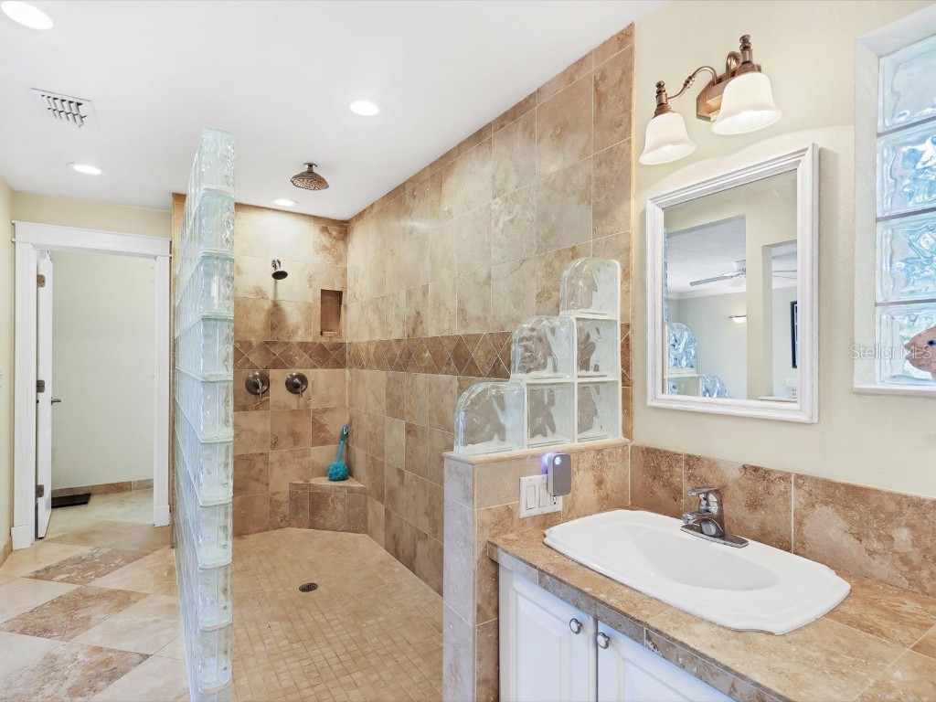 4708 Hidden River Road Sarasota FL 34240 A4671077 image24