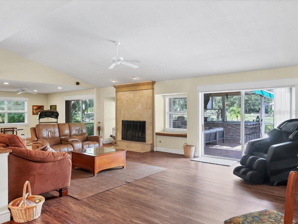 4708 Hidden River Road Sarasota FL 34240 A4671077 image5