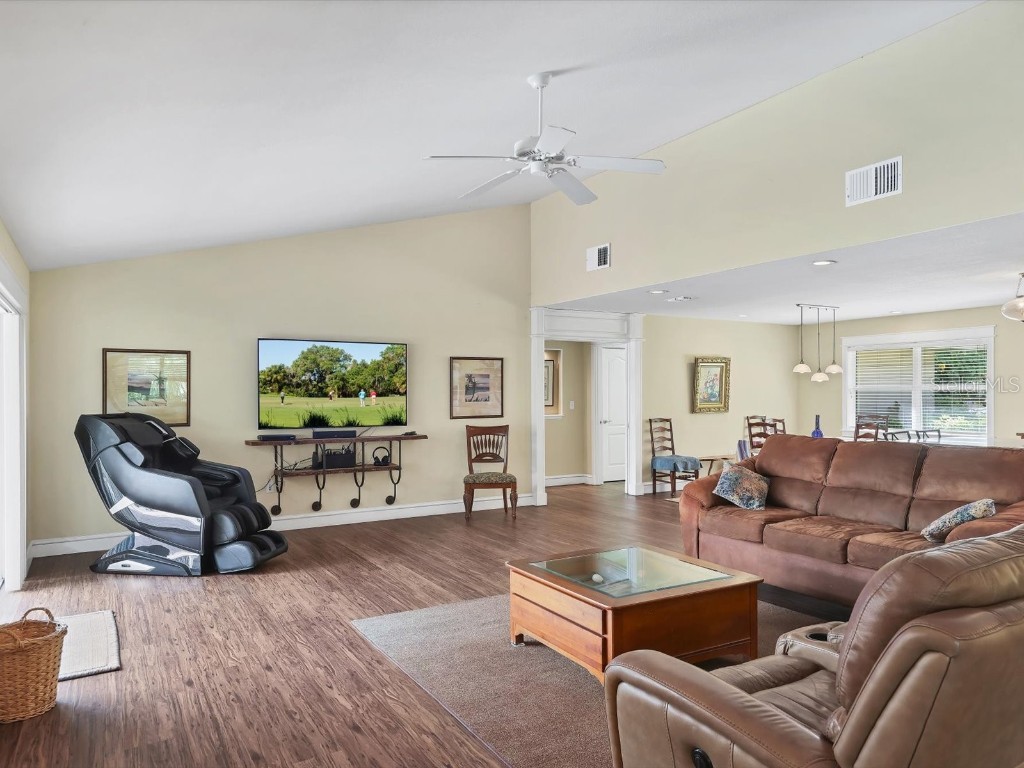 4708 Hidden River Road Sarasota FL 34240 A4671077 image6