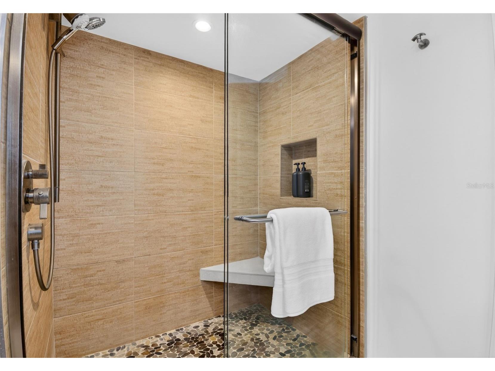 4708 Ocean Boulevard #E4 Sarasota FL 34242 - GULF OF MEXICO AND BIG PASS A4689440 image23