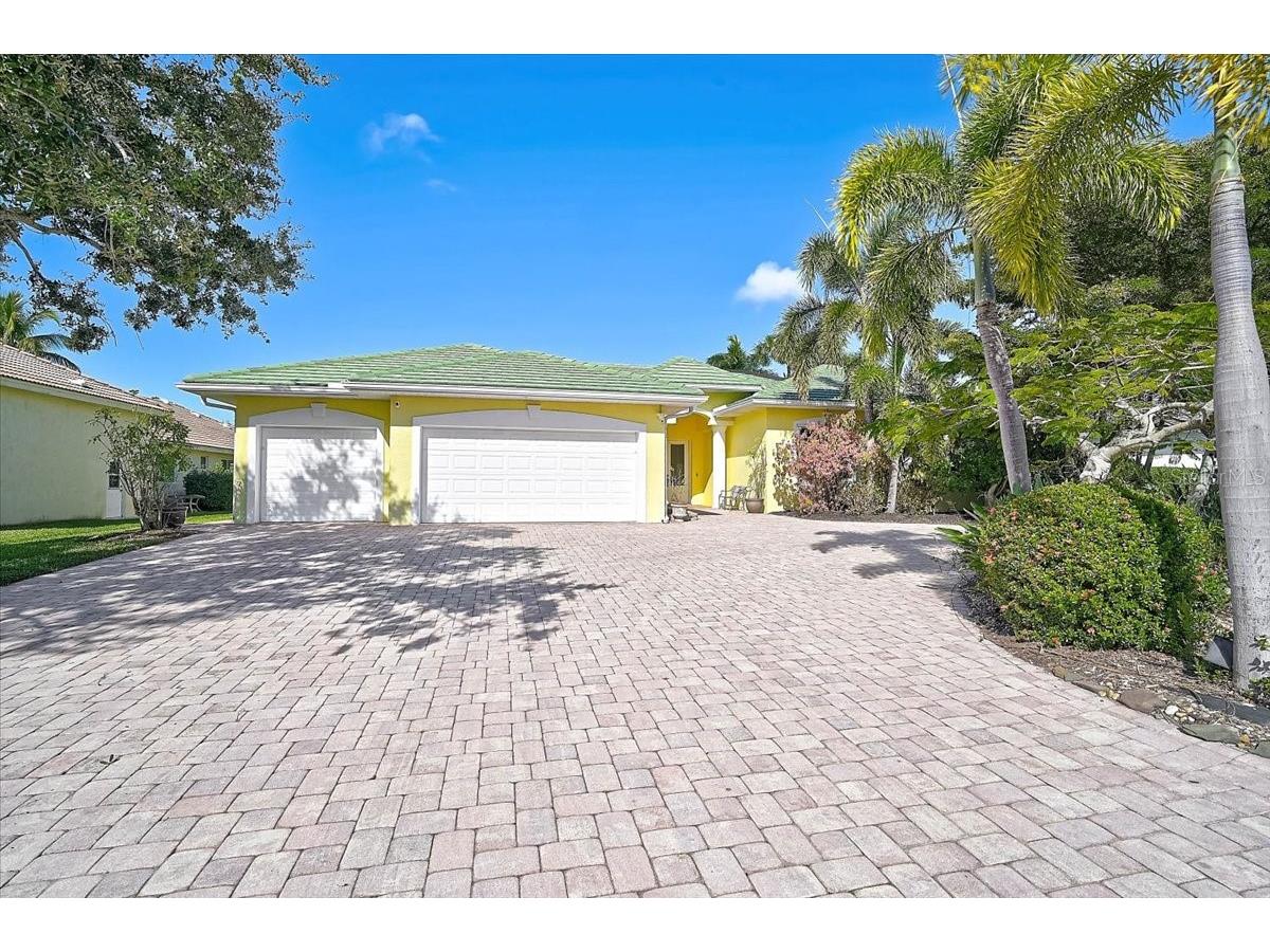 4708 Sweetmeadow Circle Sarasota FL 34238 A4679995 image2
