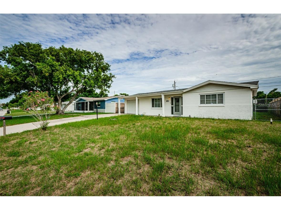 4709 Manor Drive New Port Richey FL 34652 U8251318 image1