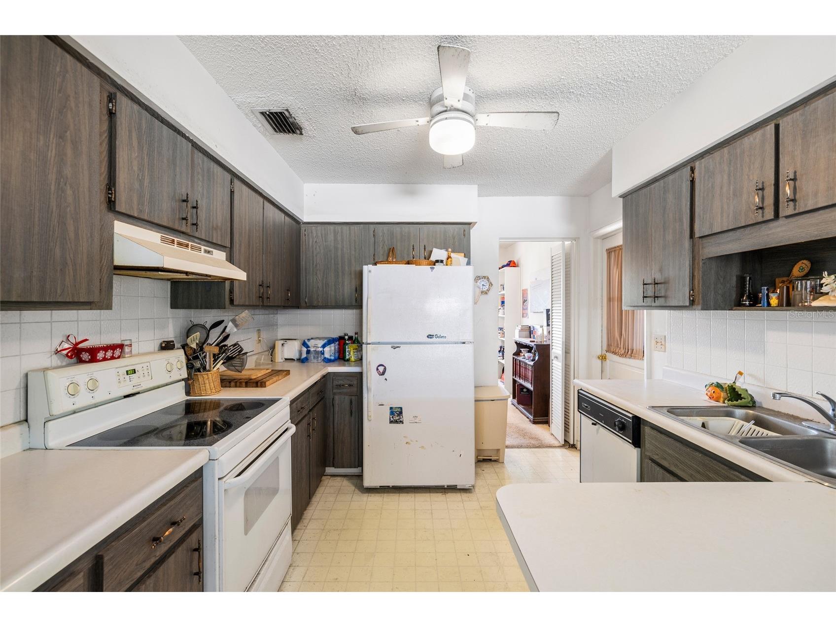 4709 Travertine Drive Tampa FL 33615 TB8526267 image7