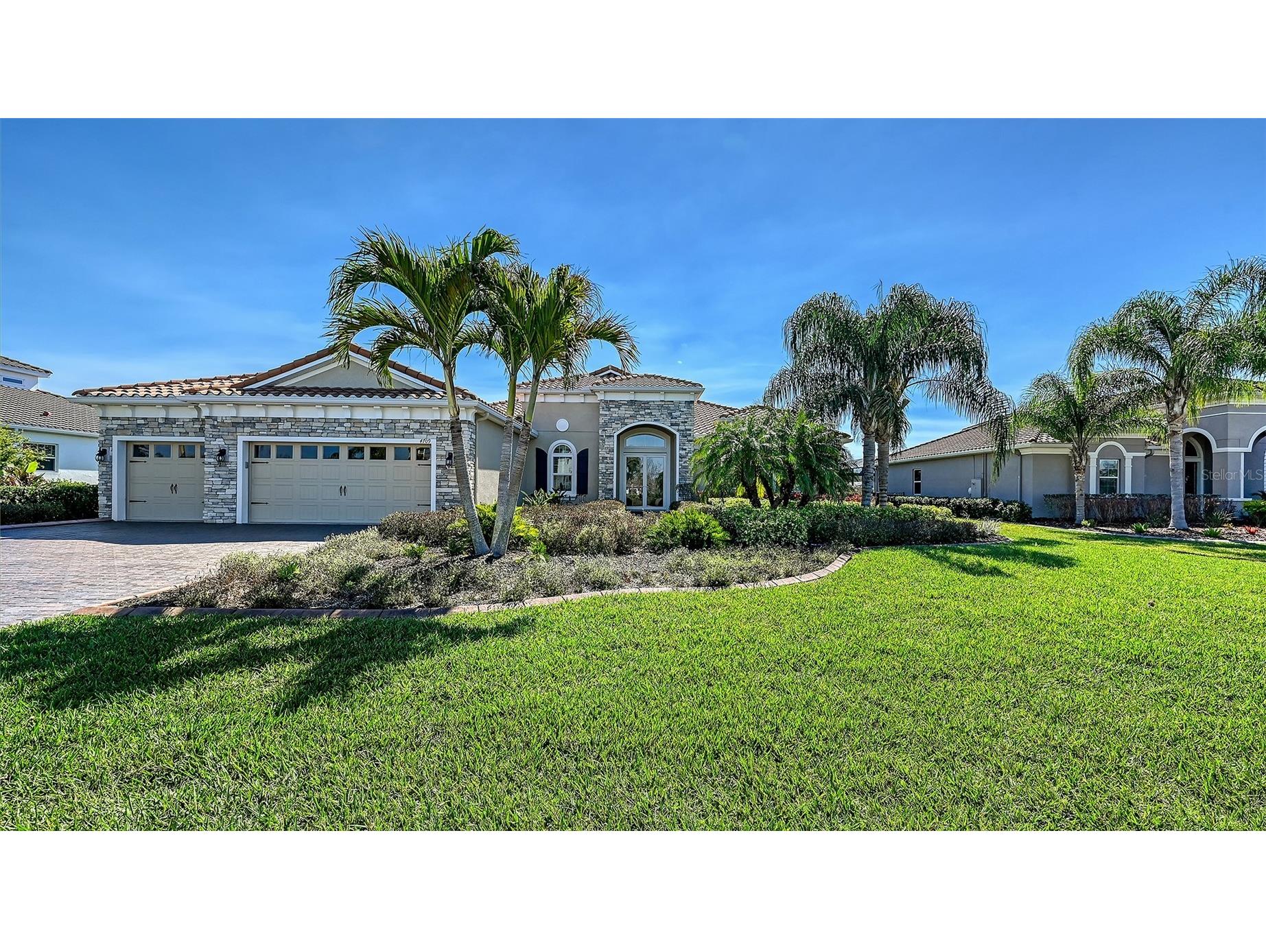 4709 Vasca Drive Sarasota FL 34240 A4684091 image1