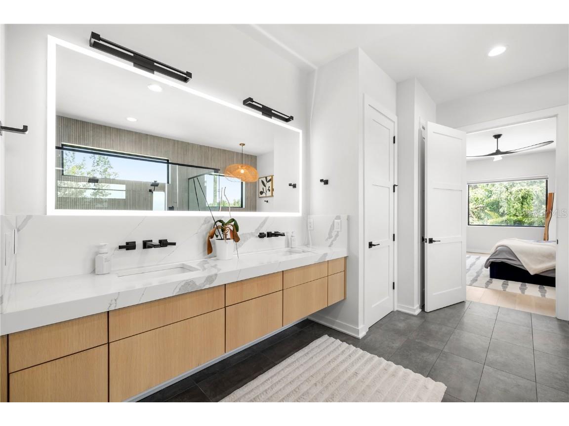 4709 W Estrella Street Tampa FL 33629 TB8452908 image19