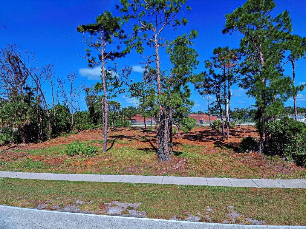 471 Boundary Boulevard Rotonda West FL 33947 N6141434 image1